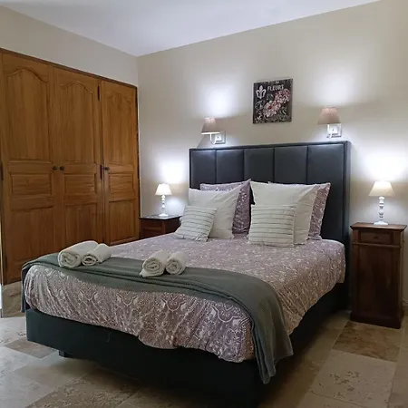 Moulin De Charme Lussan (Gard)